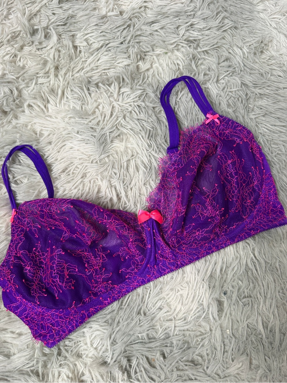 Victoria’s Secret Lace Unlined Demi Bra 38DD